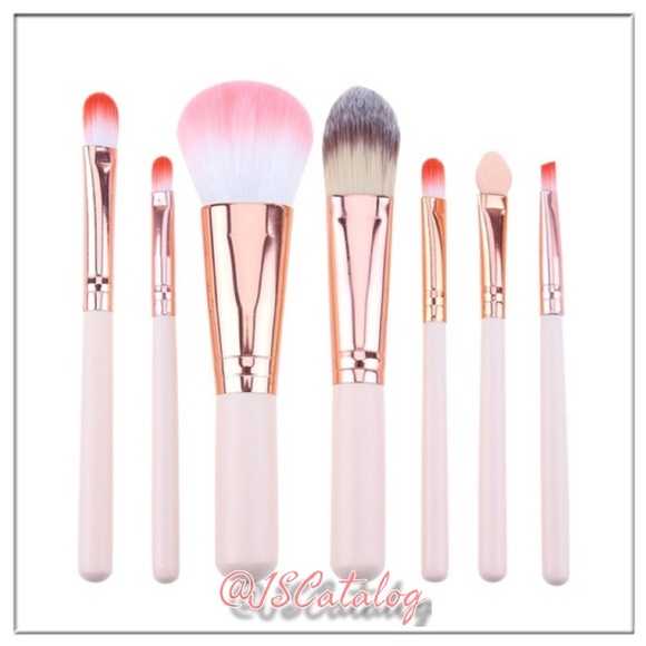 🎉HP🎉 NEW Set of 7 Makeup Brushes + FREE Pouch - Picture 3 of 7